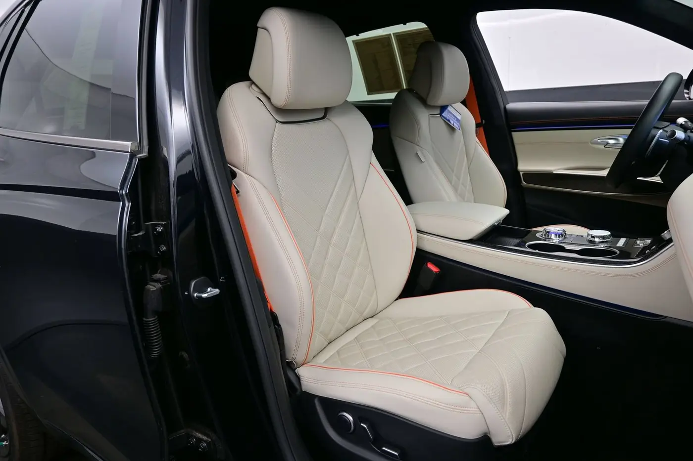 2026 Genesis Gv70 - $61,690