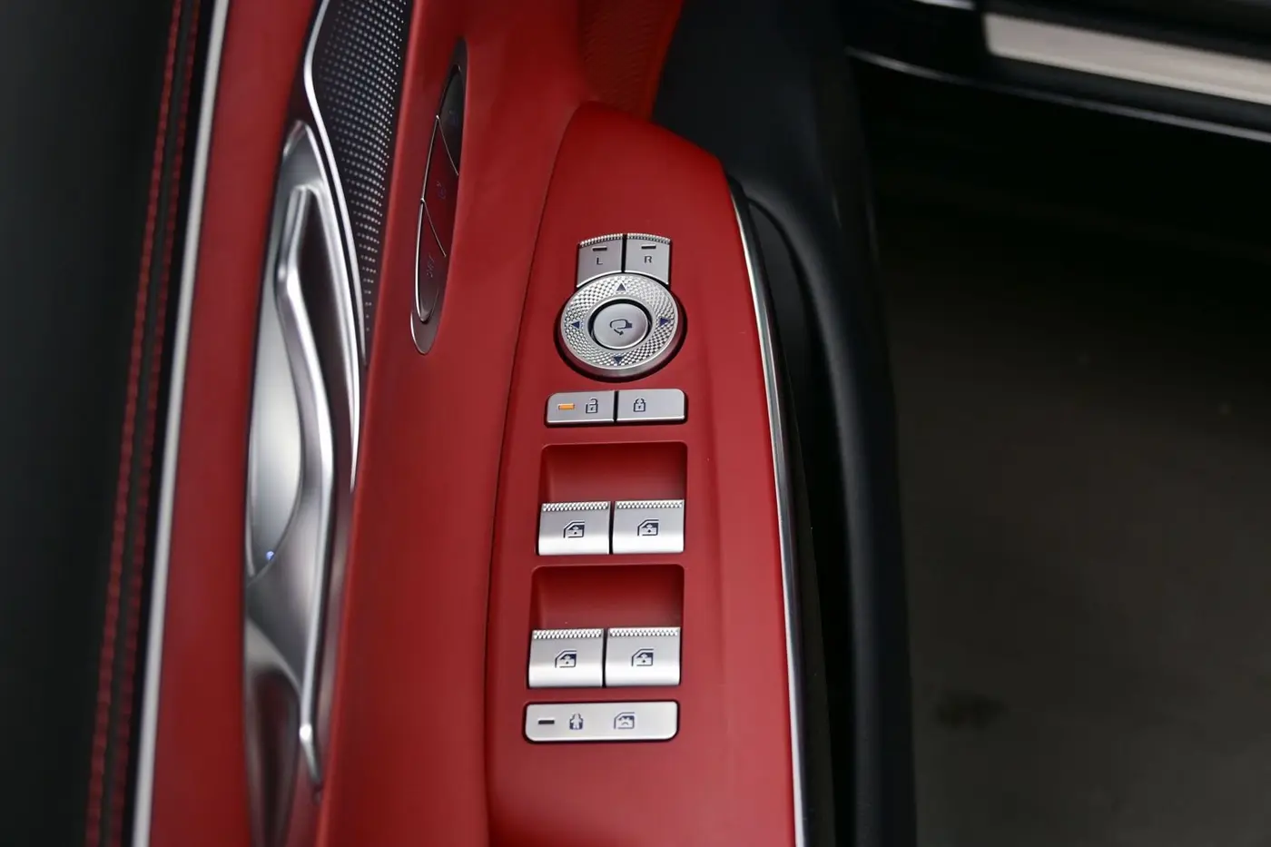 2026 Genesis Gv70 - $64,090