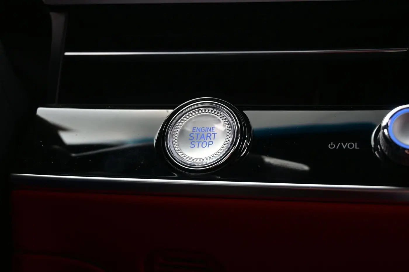 2026 Genesis Gv70 - $64,090