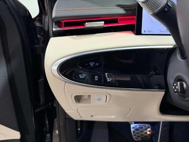 2026 Genesis Gv70 - $64,999