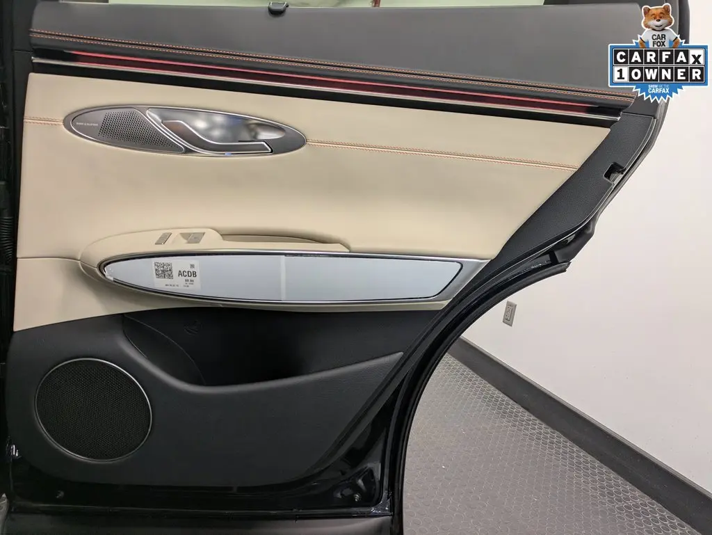 2026 Genesis Gv70 - $61,998