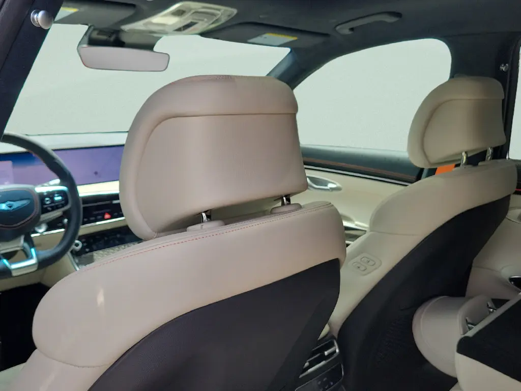 2026 Genesis Gv70 - $73,299