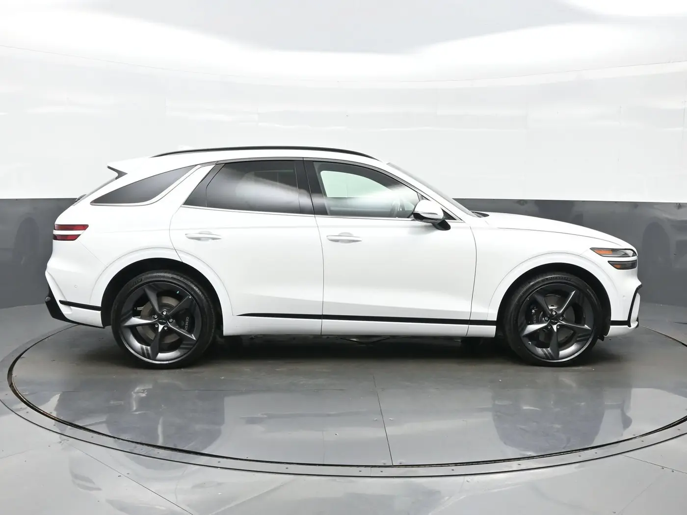 2026 Genesis Gv70 - $53,573