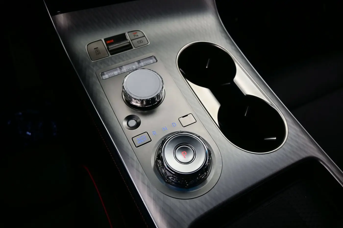 2026 Genesis Gv70 - $53,573