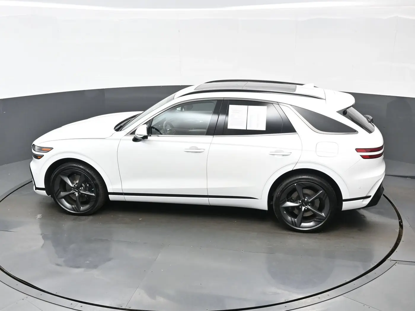 2026 Genesis Gv70 - $53,573
