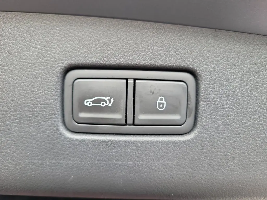 2026 Genesis Gv70 - $55,899