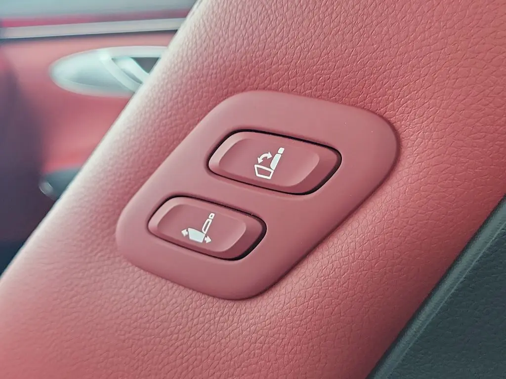 2026 Genesis Gv70 - $55,899