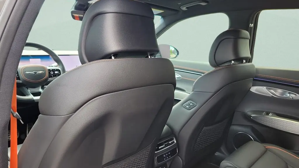 2026 Genesis GV70 2.5T Sport Prestige