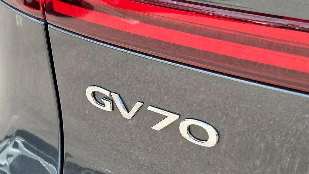 2026 Genesis GV70 2.5T Sport Prestige