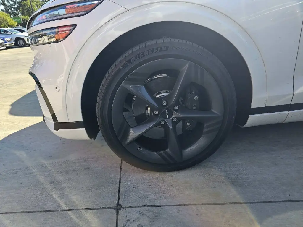 2026 Genesis Gv70 - $53,900