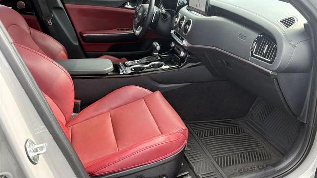 2023 Kia Stinger GT-Line