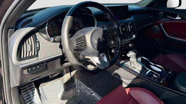2023 Kia Stinger GT-Line
