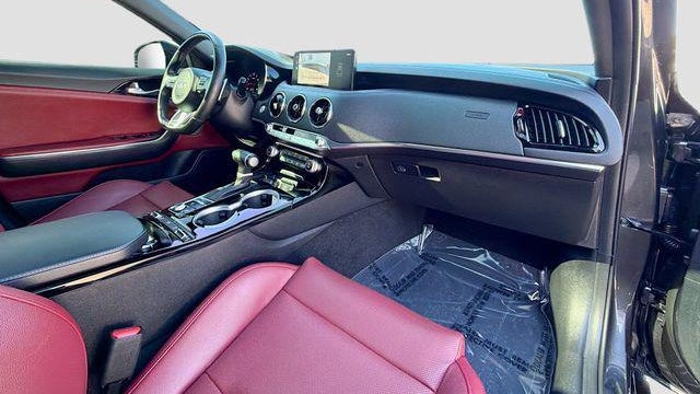 2023 Kia Stinger GT-Line