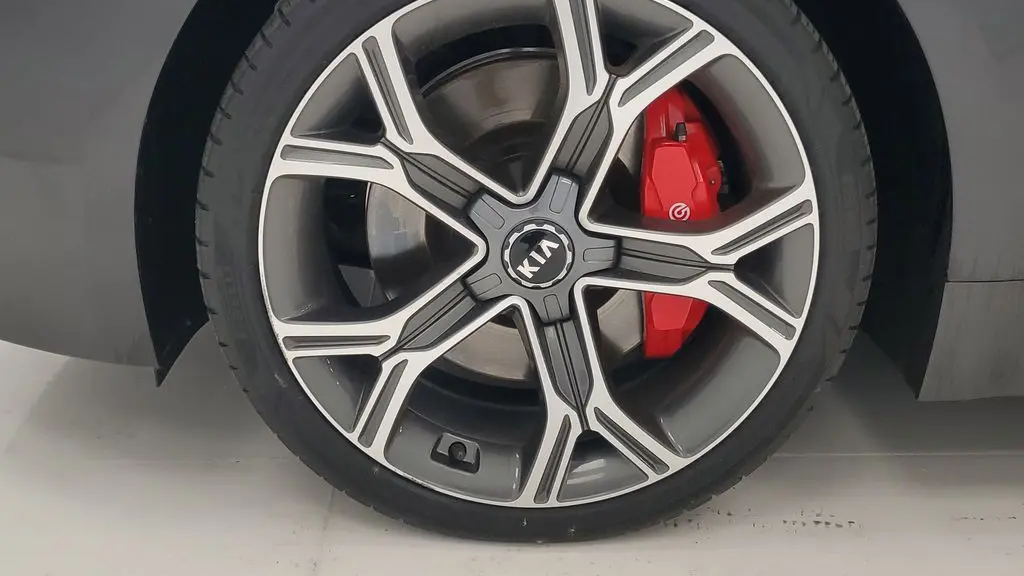 2021 Kia Stinger GT1