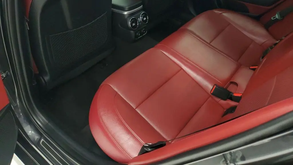 2021 Kia Stinger GT1