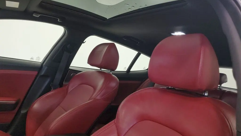 2021 Kia Stinger GT1