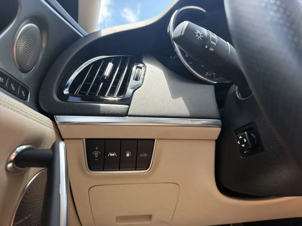 2023 Kia Stinger - $39,480
