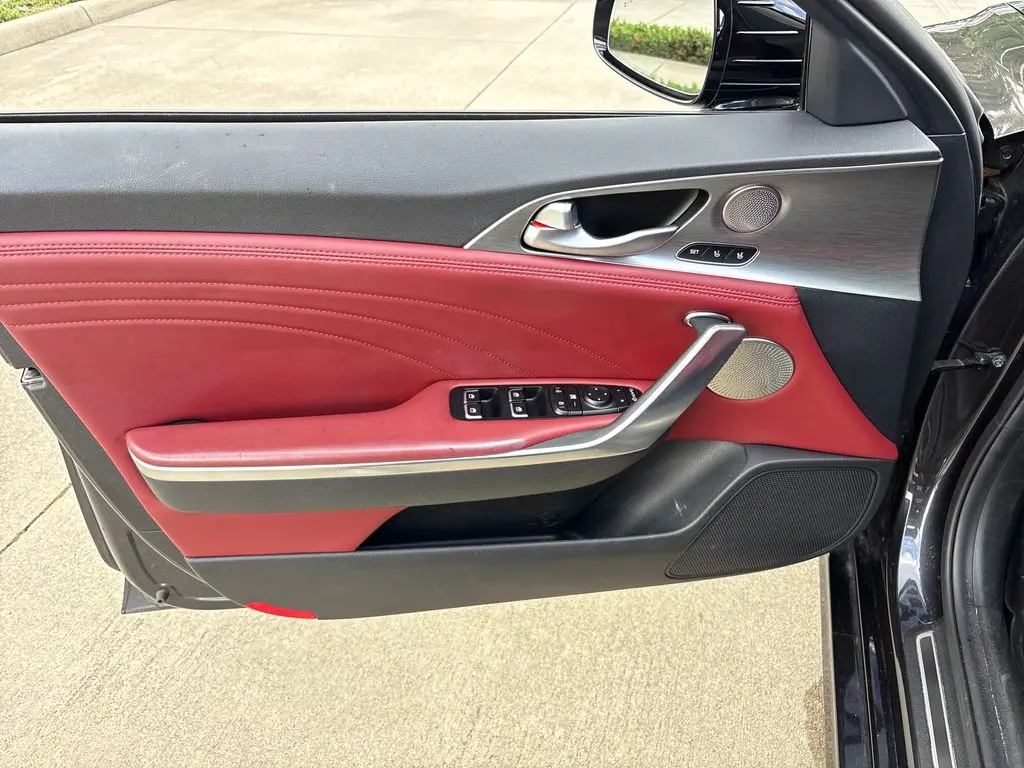 2022 Kia Stinger - $33,200