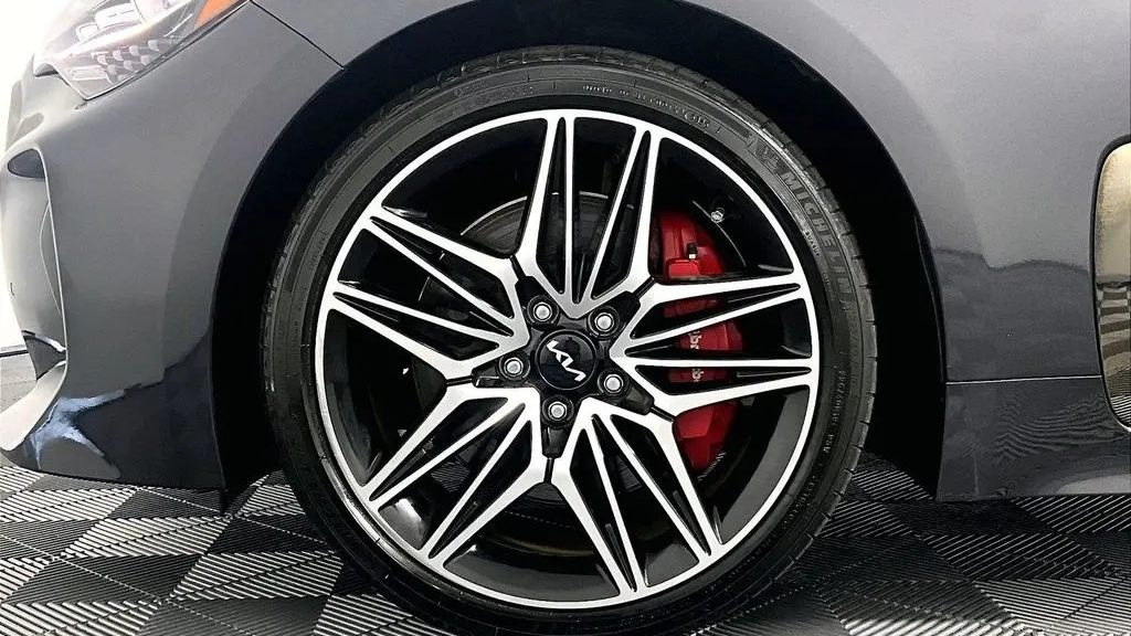 2023 Kia Stinger GT2