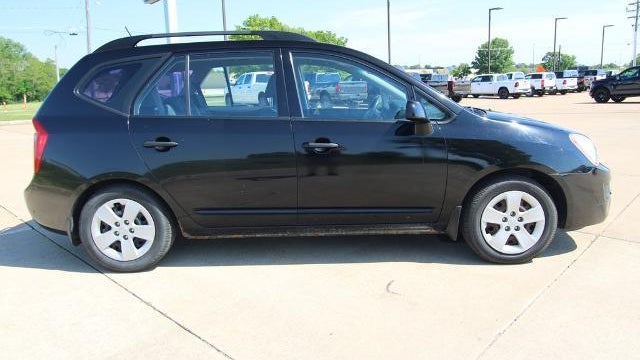2009 Kia Rondo LX