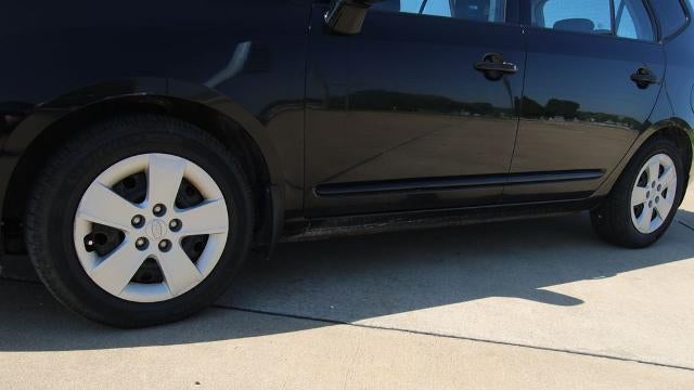 2009 Kia Rondo LX