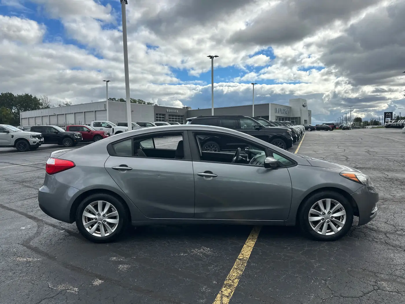 2016 Kia Forte - $8,990