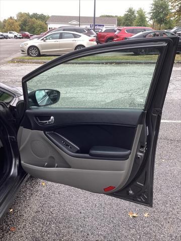2014 Kia Forte - $9,966