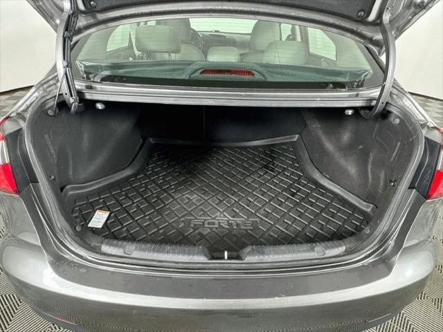 2014 Kia Forte - $9,865