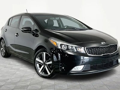 Photo of a 2017 Kia FORTE5 EX 4DR Hatchback for sale