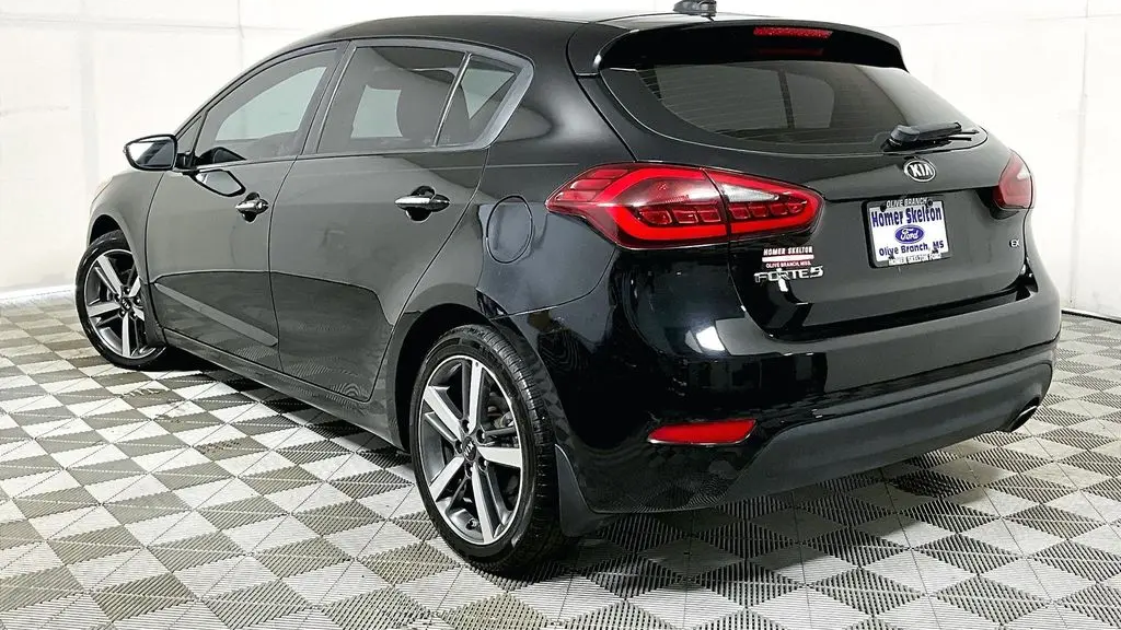 2017 Kia Forte5 EX