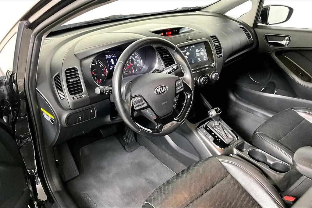 2017 Kia Forte - $11,541