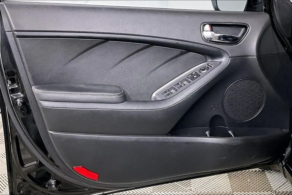 2017 Kia Forte - $11,541