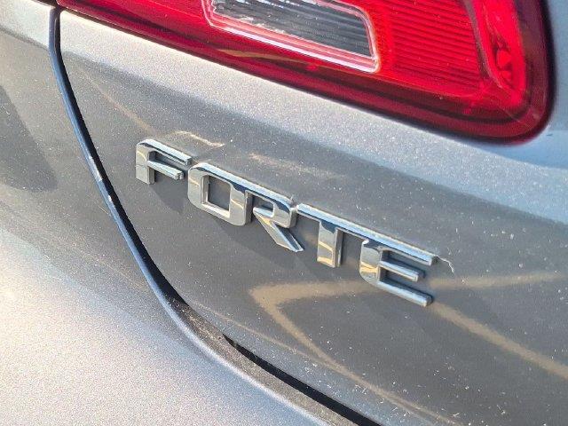 2016 Kia Forte - $9,985
