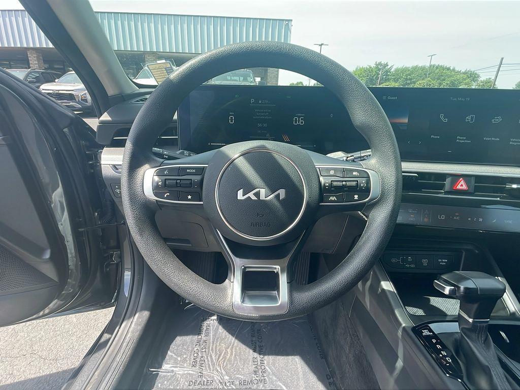 2025 Kia K5 - $24,399