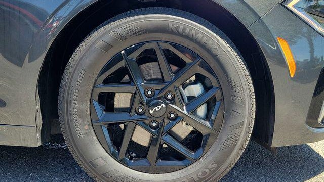 2026 Kia K5 LXS
