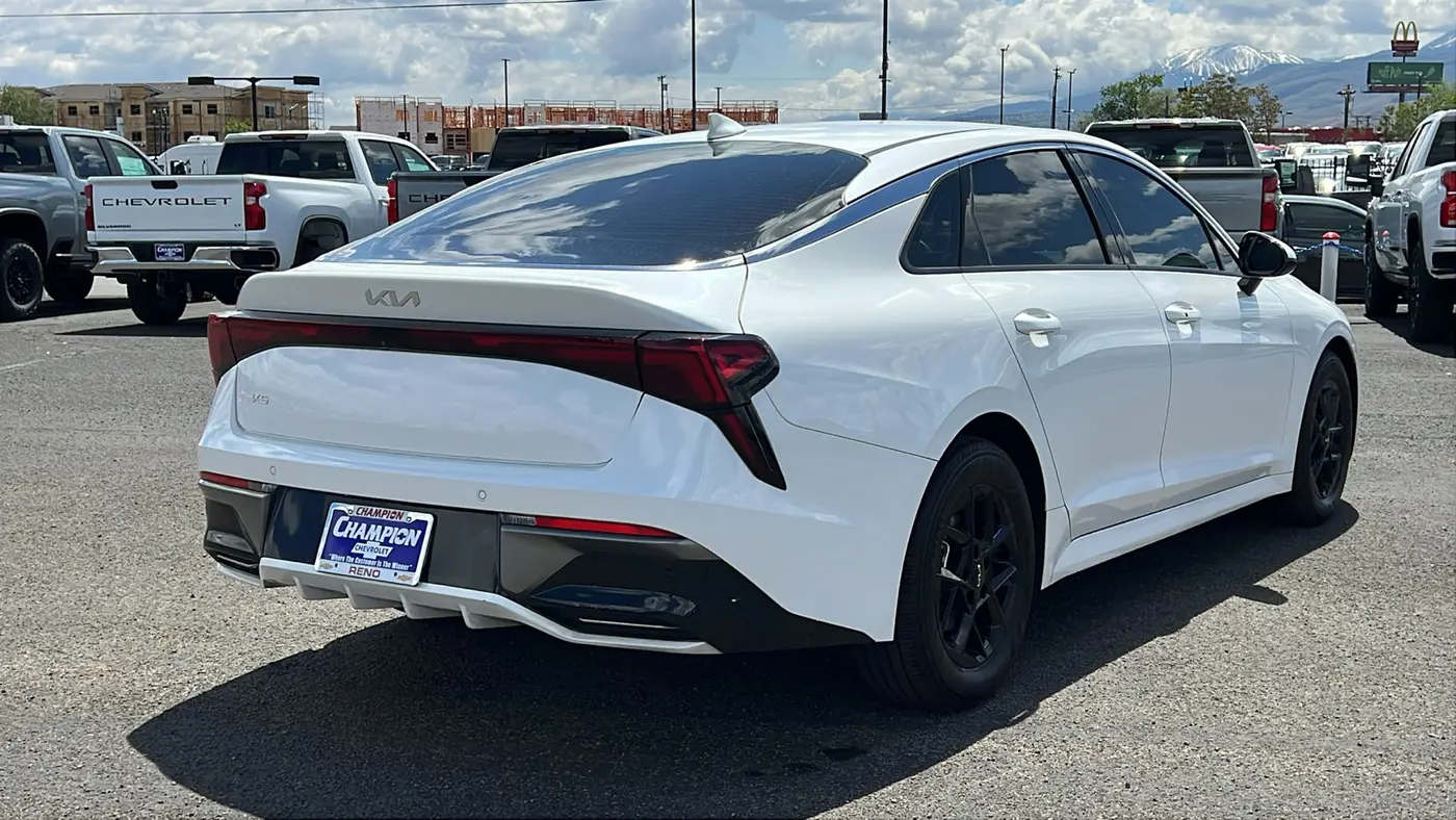 2025 Kia K5 LXS