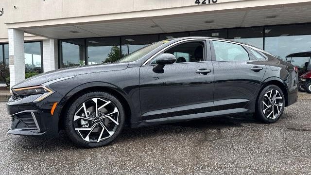 2025 Kia K5 EX