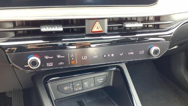 2025 Kia K5 EX