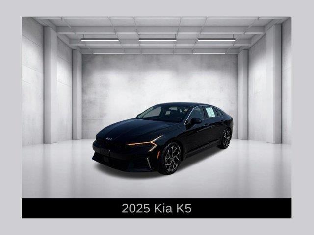 2025 Kia K5 - $28,500