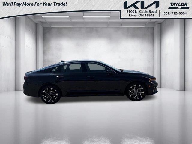 2025 Kia K5 - $28,500
