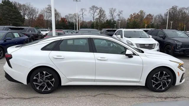 2025 Kia K5 EX
