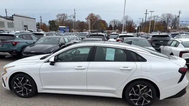 2025 Kia K5 EX