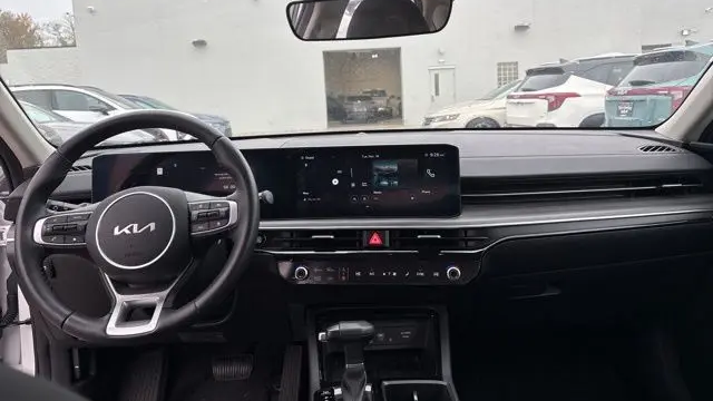 2025 Kia K5 EX