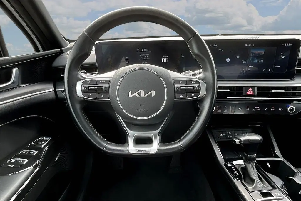 2025 Kia K5 - $27,950