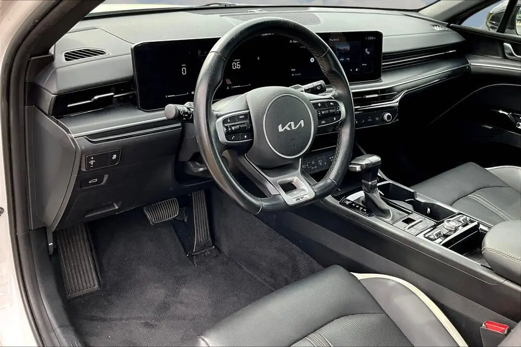 2025 Kia K5 - $27,950