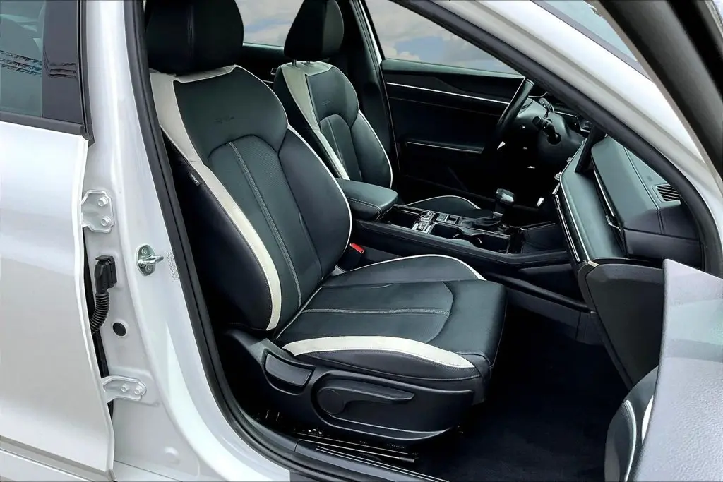 2025 Kia K5 - $27,950