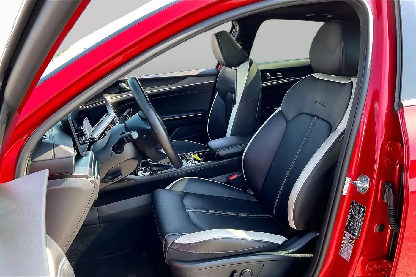 2025 Kia K5 - $26,313