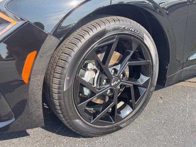2026 Kia K5 - $30,500