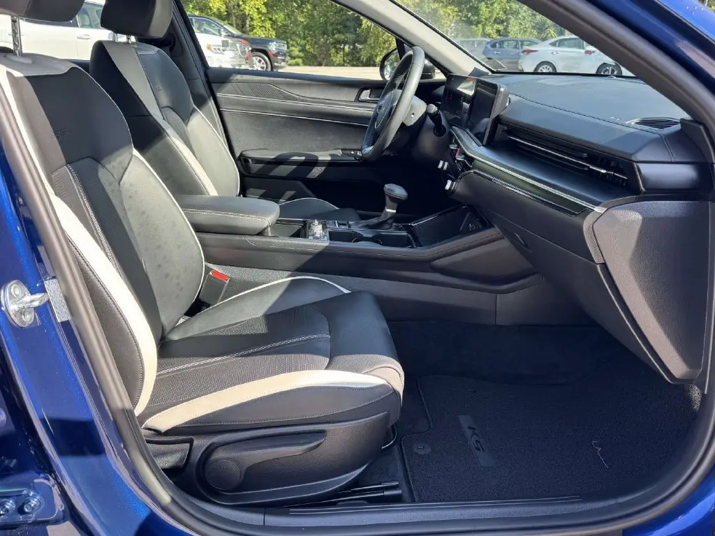 2025 Kia K5 - $26,500