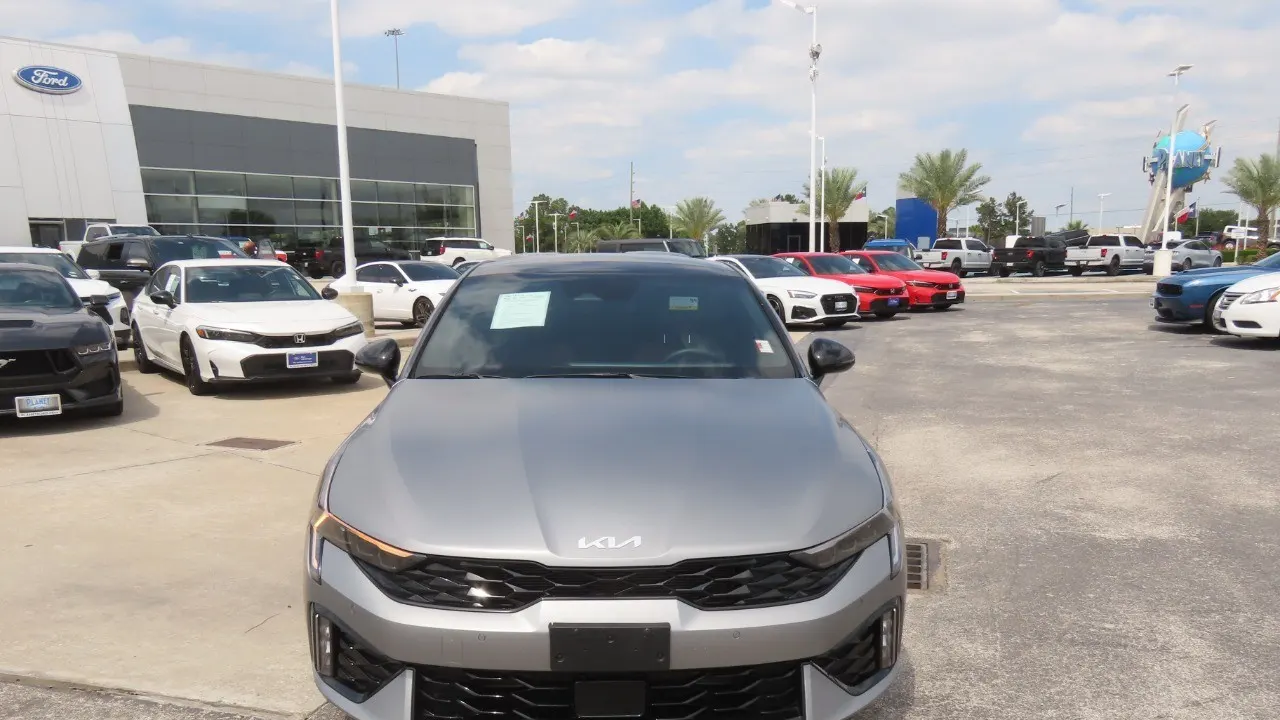 2025 Kia K5 GT-Line